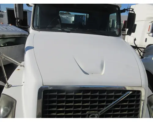 VOLVO/GMC/WHITE VNL Hood