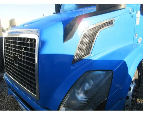 VOLVO/GMC/WHITE VNL Hood