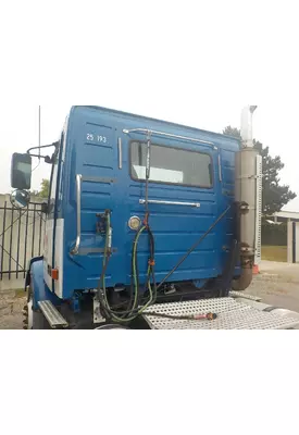 VOLVO/GMC/WHITE VNM Cab