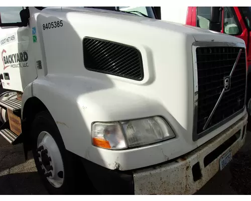 VOLVO/GMC/WHITE VNM Hood