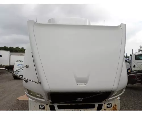 VOLVO/GMC/WHITE VNM Hood