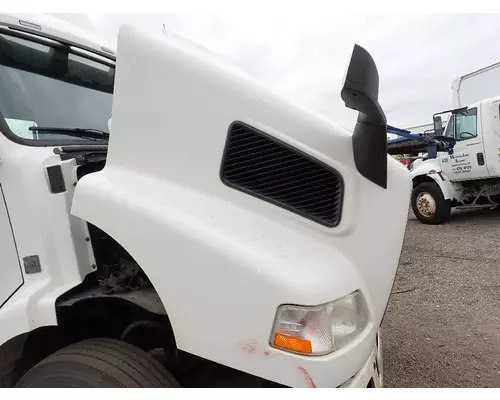 VOLVO/GMC/WHITE VNM Hood