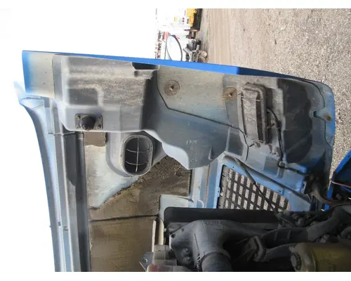 VOLVO/GMC/WHITE VNM Hood