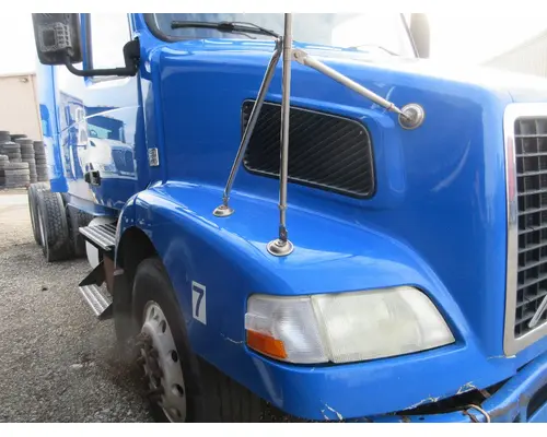 VOLVO/GMC/WHITE VNM Hood