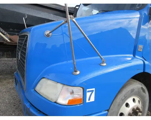 VOLVO/GMC/WHITE VNM Hood