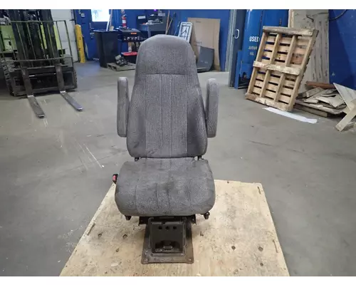 VOLVO/GMC/WHITE VNM Seat, Front