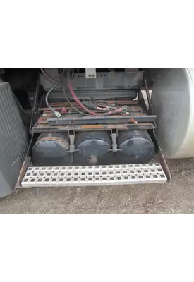 VOLVO/GMC/WHITE VN Battery Box