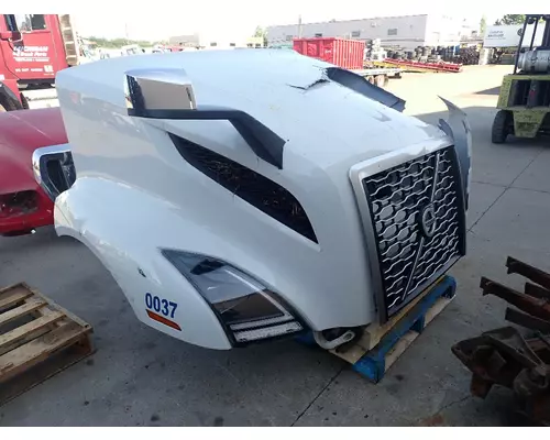 VOLVO/GMC/WHITE VN Hood