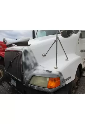 VOLVO/GMC/WHITE VN Hood