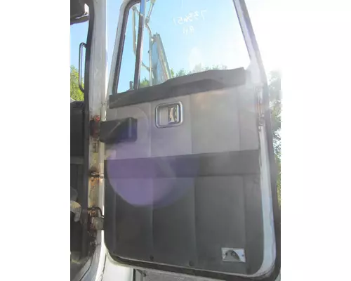 VOLVO/GMC/WHITE WCA Door Assembly, Front