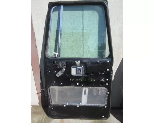 VOLVO/GMC/WHITE WG Door Assembly, Front