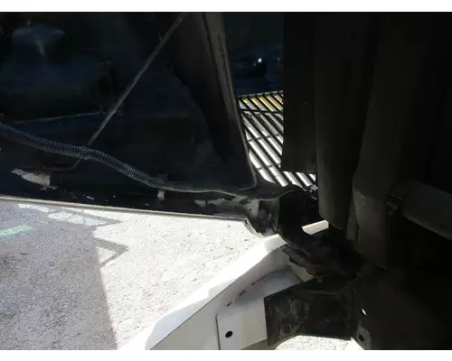 VOLVO/GMC/WHITE WG Hood