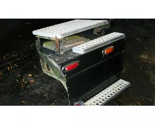 VOLVO/GMC WIATES Battery Tray