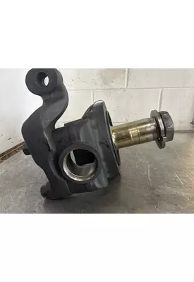 VOLVO/MACK 21041946 Spindle / Knuckle, Front