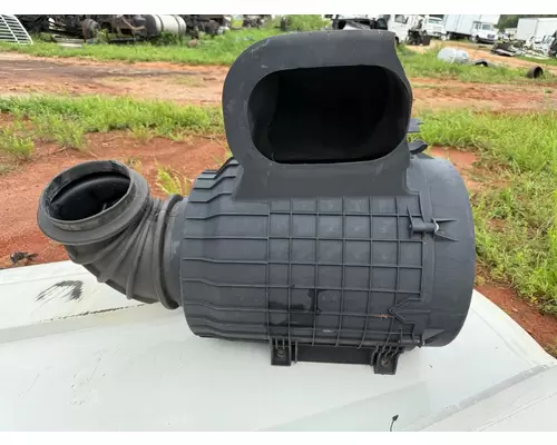VOLVO TRUCK VNL Air Cleaner