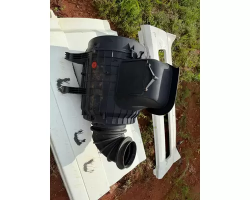 VOLVO TRUCK VNL Air Cleaner