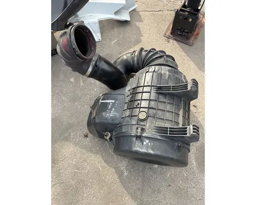VOLVO TRUCK VNL Air Cleaner