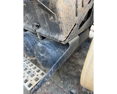 VOLVO TRUCK VNL Air Tank
