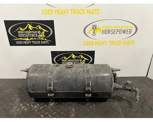 VOLVO TRUCK VNL Air Tank