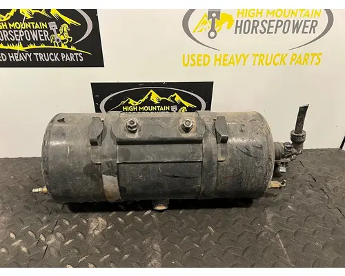 VOLVO TRUCK VNL Air Tank
