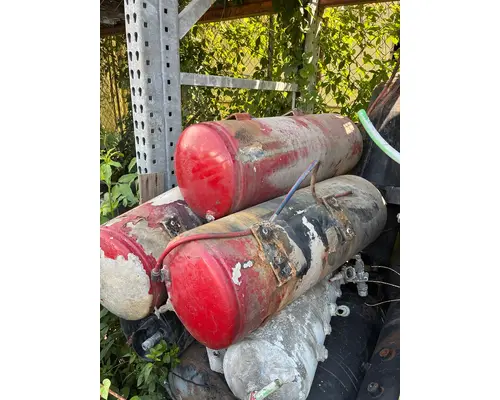 VOLVO TRUCK VNL Air Tank