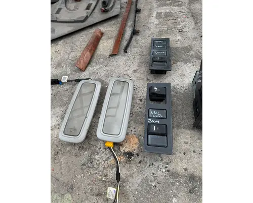 VOLVO TRUCK VNL Body Parts, Misc.