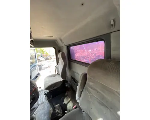 VOLVO TRUCK VNL Cab