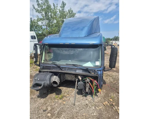VOLVO TRUCK VNL Cab