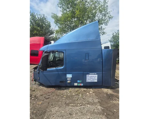 VOLVO TRUCK VNL Cab