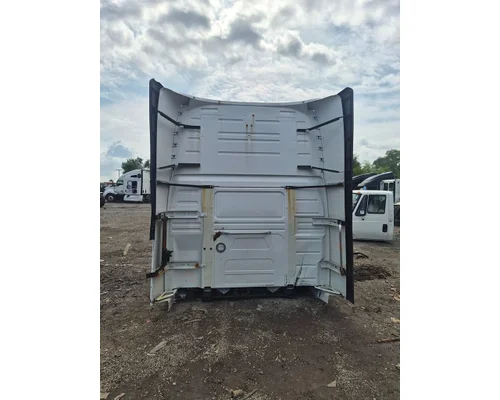 VOLVO TRUCK VNL Cab