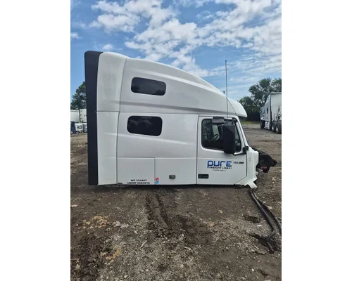 VOLVO TRUCK VNL Cab