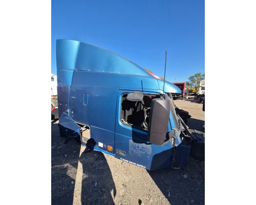 VOLVO TRUCK VNL Cab