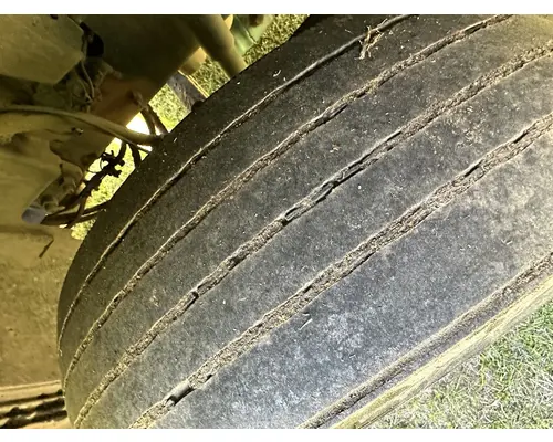 VOLVO TRUCK VNL Complete Vehicle