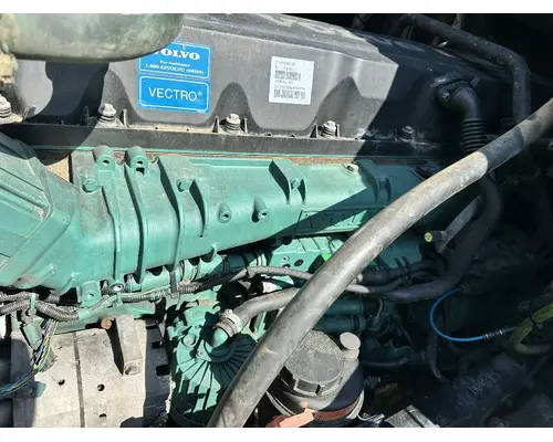 VOLVO TRUCK VNL Complete Vehicle