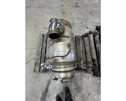VOLVO TRUCK VNL DPF (Diesel Particulate Filter)
