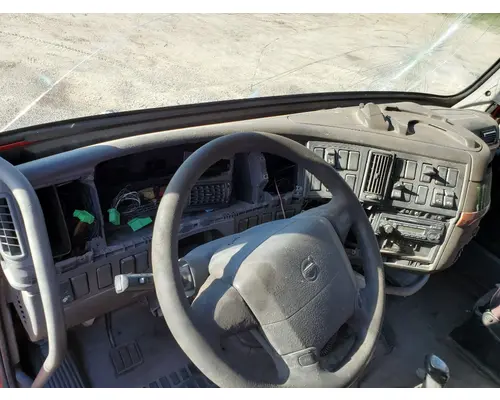 VOLVO TRUCK VNL Dash Assembly