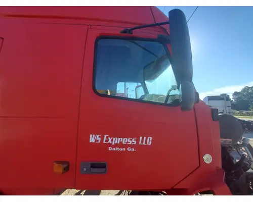 VOLVO TRUCK VNL Door Assembly, Front