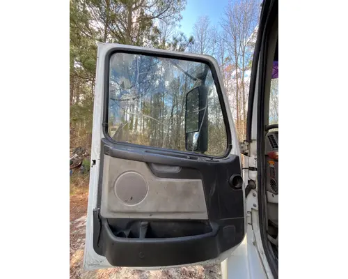 VOLVO TRUCK VNL Door Assembly, Front