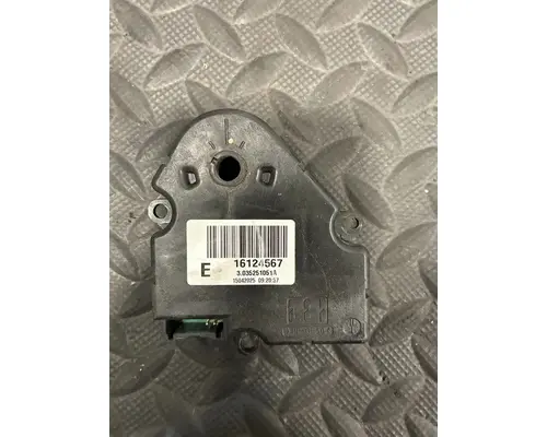 VOLVO TRUCK VNL Door Assembly, Front