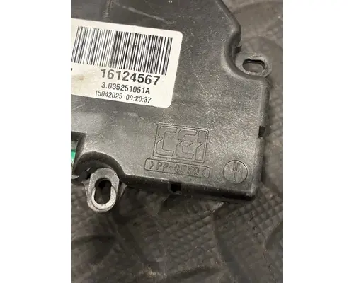 VOLVO TRUCK VNL Door Assembly, Front