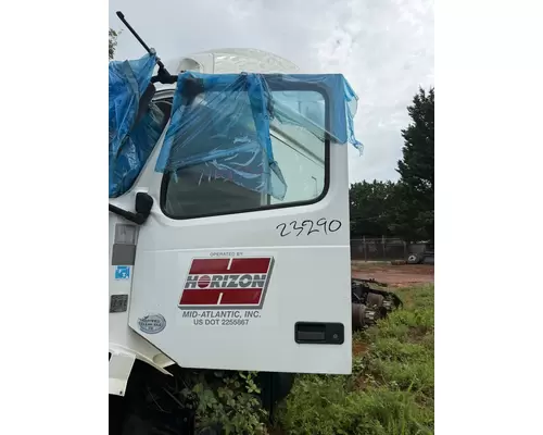 VOLVO TRUCK VNL Door Assembly, Front
