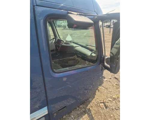 VOLVO TRUCK VNL Door Assembly, Front