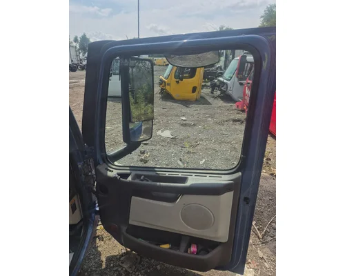 VOLVO TRUCK VNL Door Assembly, Front