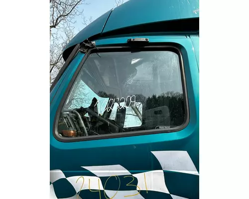 VOLVO TRUCK VNL Door Glass, Front