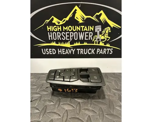 VOLVO TRUCK VNL Electrical Parts, Misc.