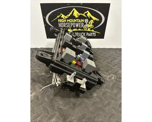 VOLVO TRUCK VNL Fuse Box