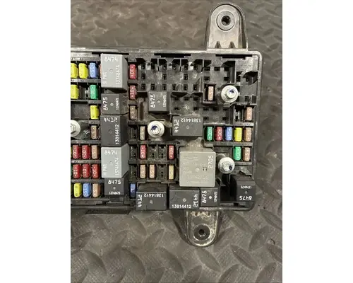 VOLVO TRUCK VNL Fuse Box