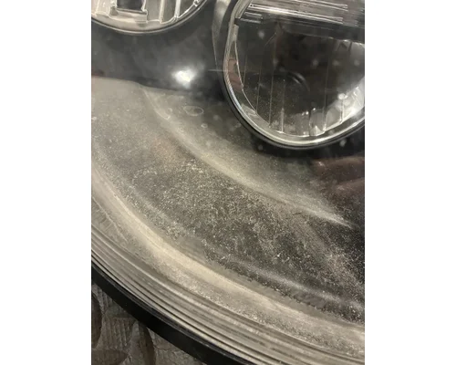 VOLVO TRUCK VNL Headlamp Assembly