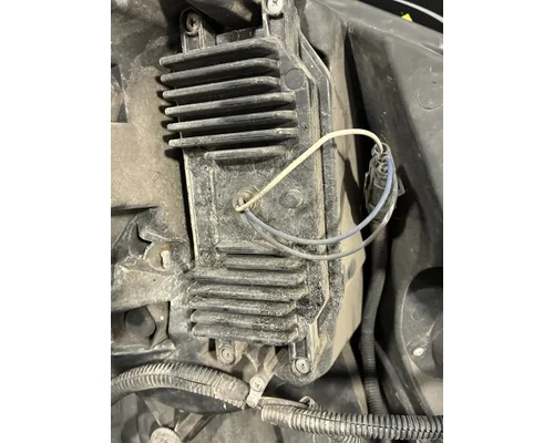 VOLVO TRUCK VNL Headlamp Assembly