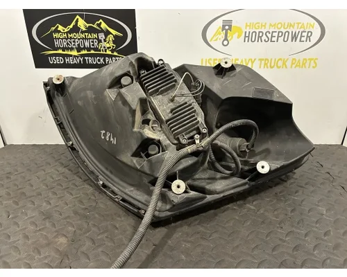 VOLVO TRUCK VNL Headlamp Assembly
